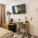 Essenzapartment Hof, 24h Checkin, Parkplatz, Wlan300mbit 公寓 *