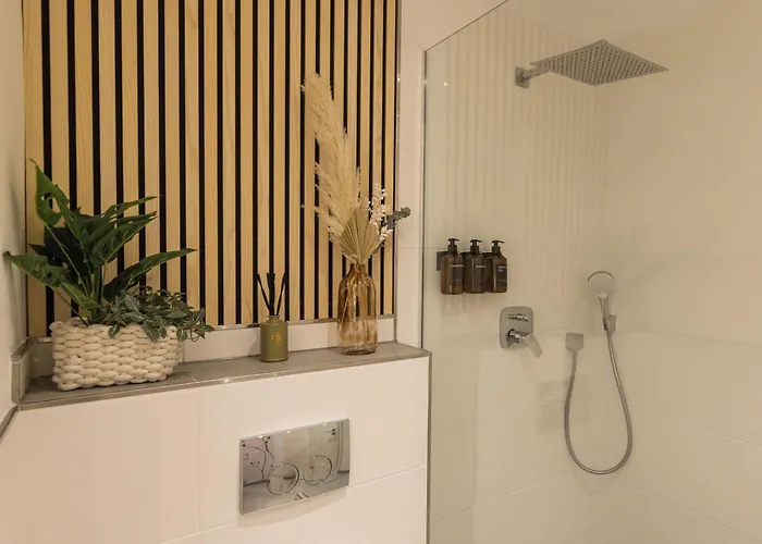 Essenzapartment Hof, 24h Checkin, Parkplatz, Wlan300mbit Appartement