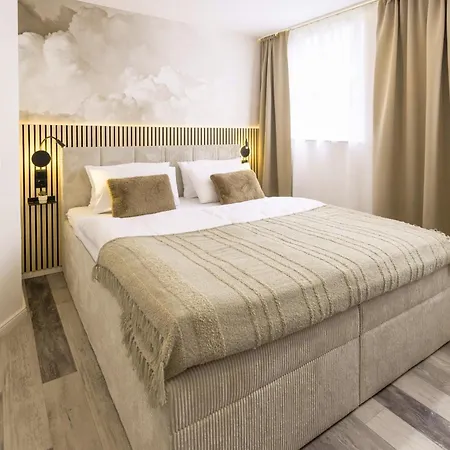 Essenzapartment Hof, Smart-Checkin, Parkplatz, Wlan600Mbit Lejlighed *