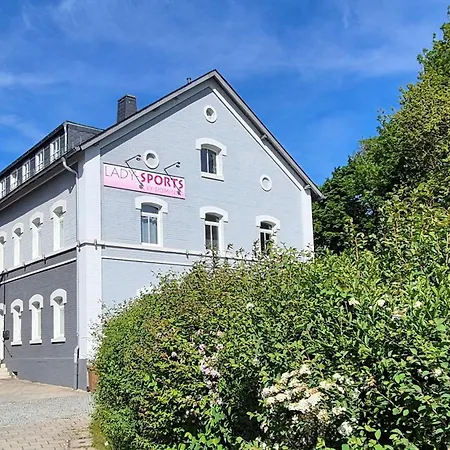 Essenzapartment Hof, Smart-Checkin, Parkplatz, Wlan600Mbit
