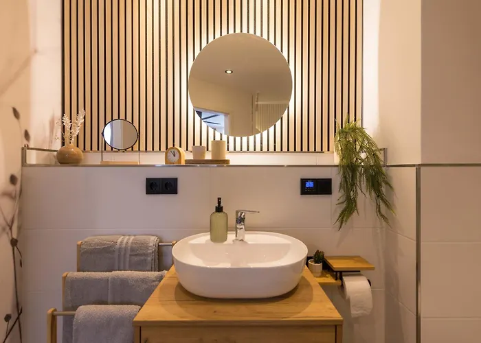 Essenzapartment Hof, 24h Checkin, Parkplatz, Wlan300mbit