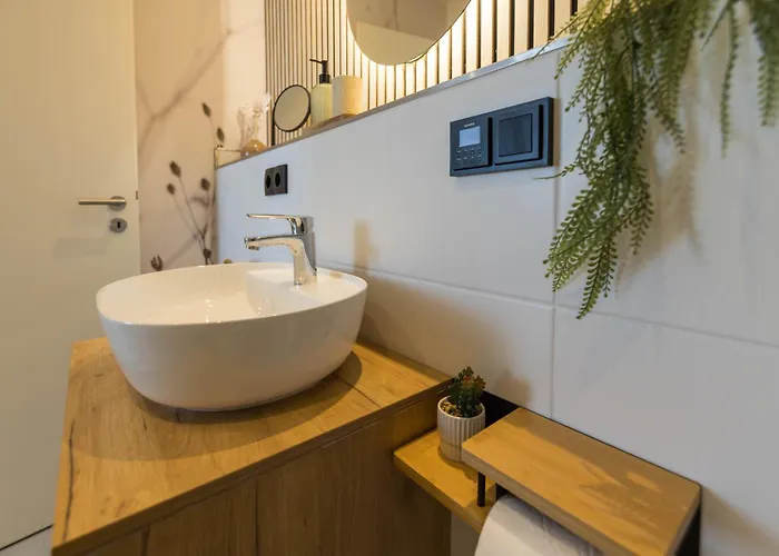 Appartement Essenzapartment Hof, 24h Checkin, Parkplatz, Wlan300mbit